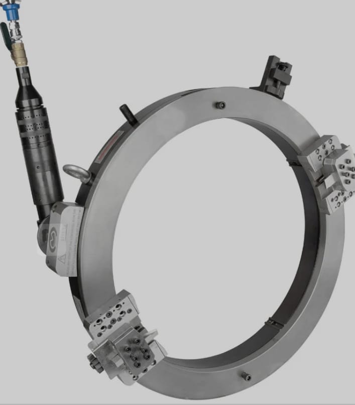 Pipe Cutting & Bevel Machine